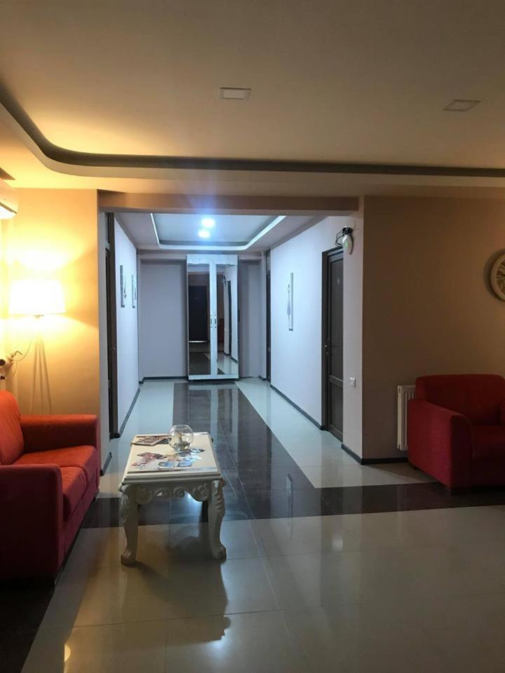 Hotel Caucasus ティビリシ エクステリア 写真