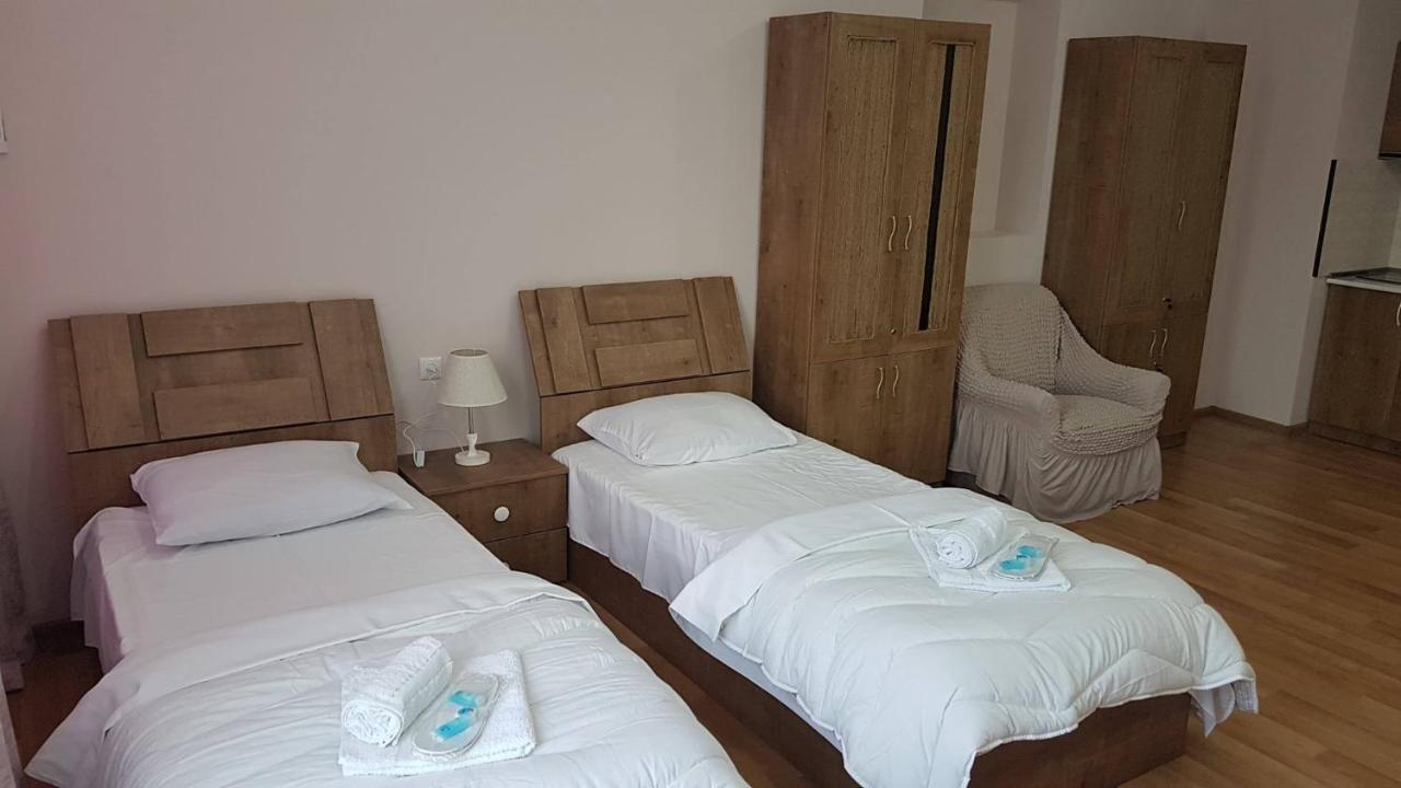 Hotel Caucasus ティビリシ エクステリア 写真